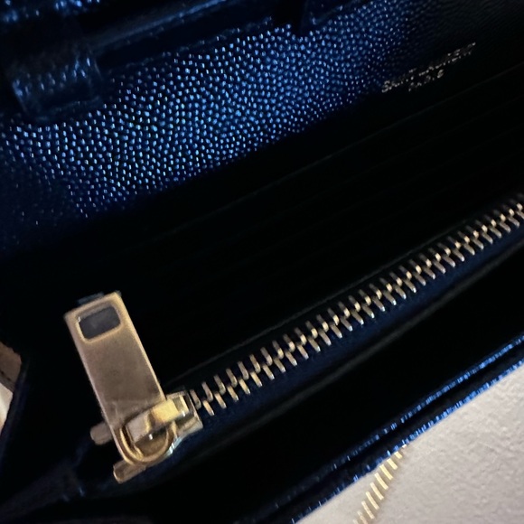 YSL black chevron Cassandra quilted grained calfskin small envelope bag - Picture 6 of 16